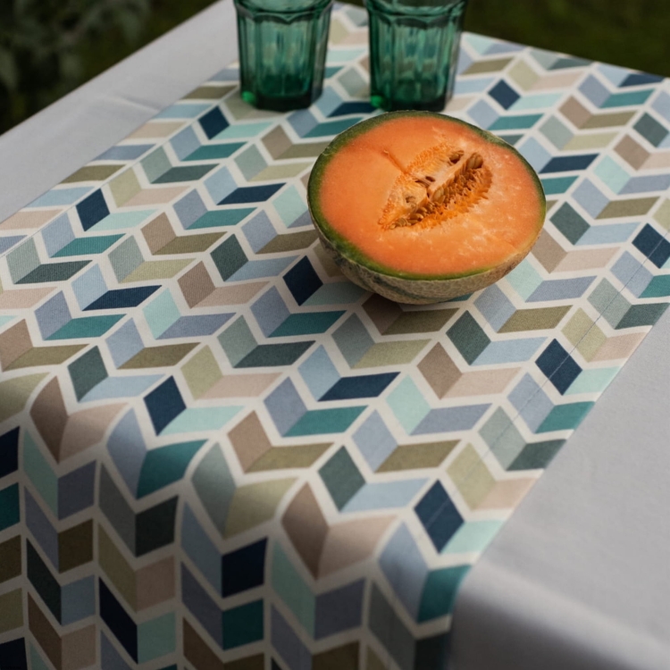 Plamoodporny bawełniany bieżnik niebieski z wzorem Zigzagi