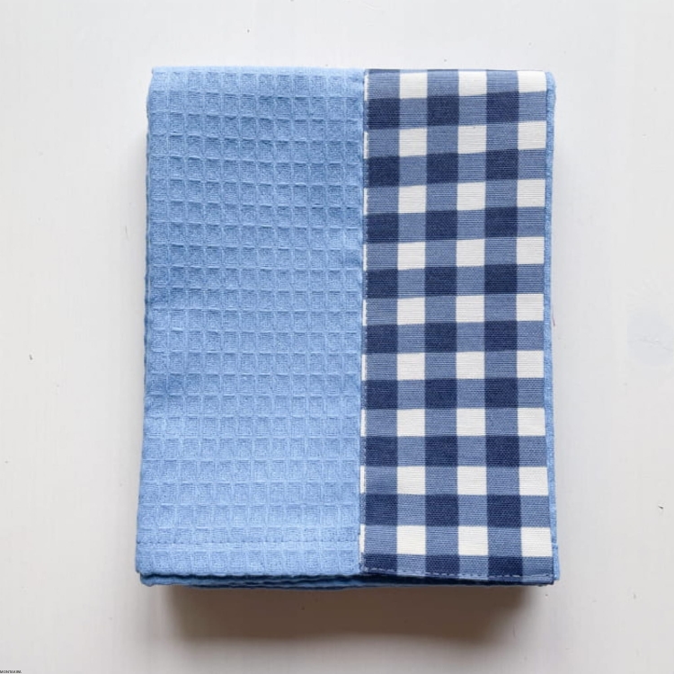 Ręcznik kuchenny bawełniany o gofrowej fakturze niebieskiego koloru