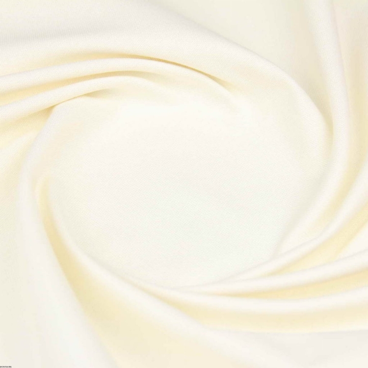 Kwadratowy obrus na stół plamoodporny bawełniany mlecznego koloru