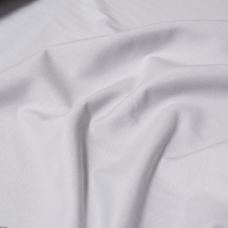 Prostokątny jednolity bawełniany obrus plamoodporny szarego koloru