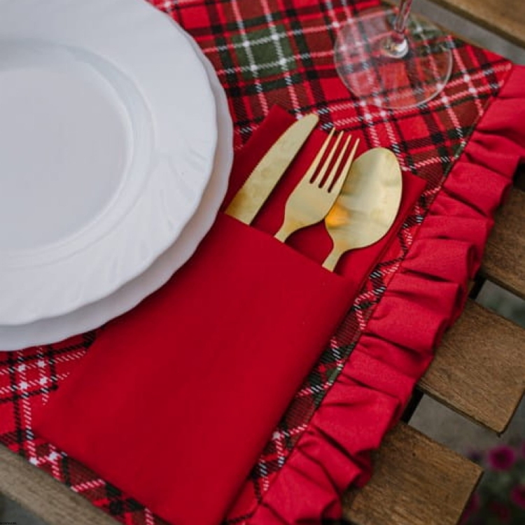 Kieszonka na sztućce z plamoodpornej tkaniny czerwona