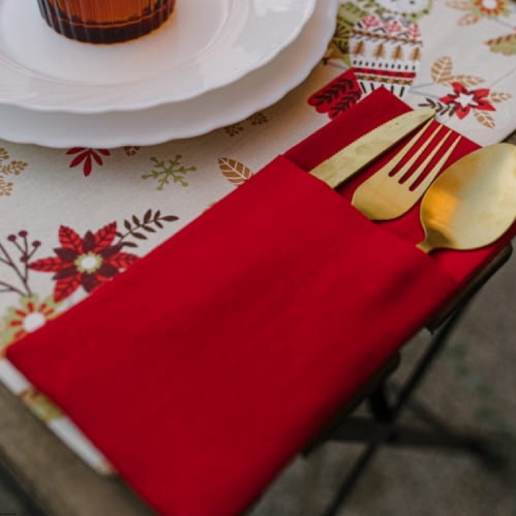 Kieszonka na sztućce z plamoodpornej tkaniny czerwona