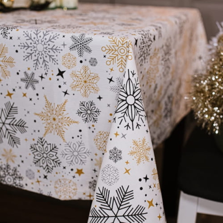Obrus świąteczny bawełniany plamoodporny z wzorem Płatki śniegu