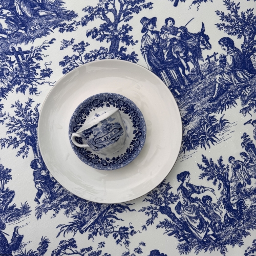 Okrągły bawełniany obrus plamoodporny – niebieski Toile de Jouy